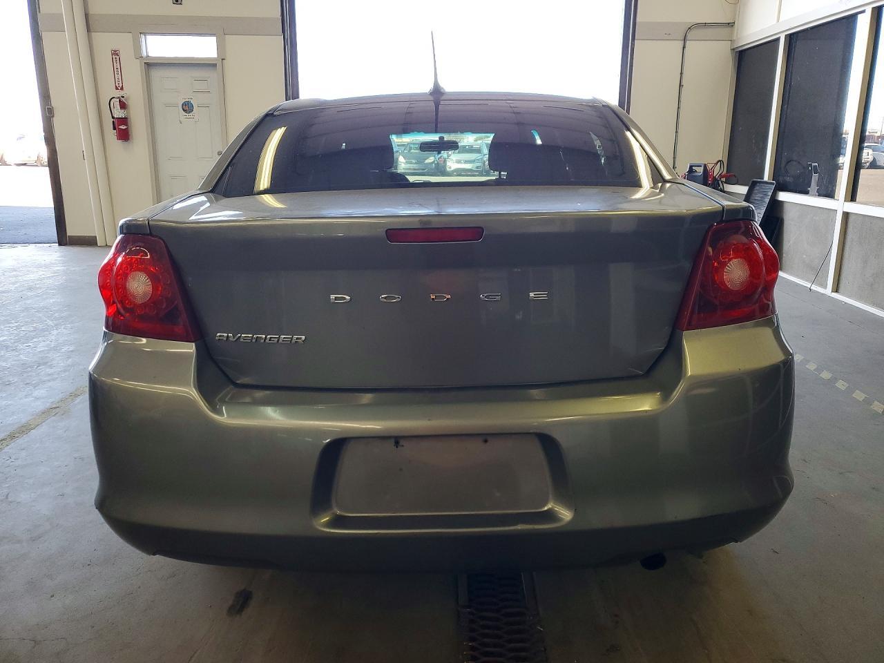 2013 DODGE Avenger
