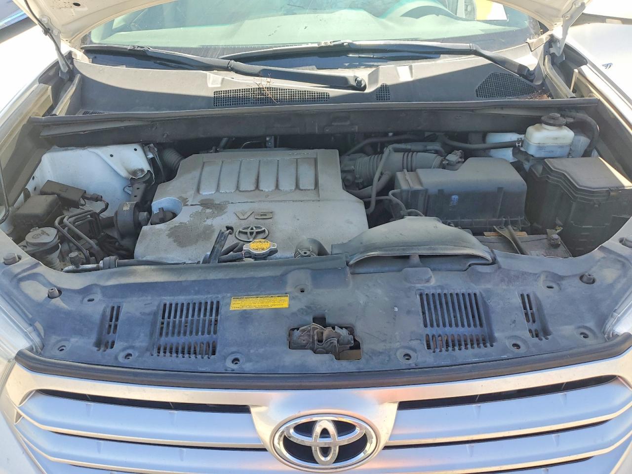 2012 TOYOTA HIGHLANDER