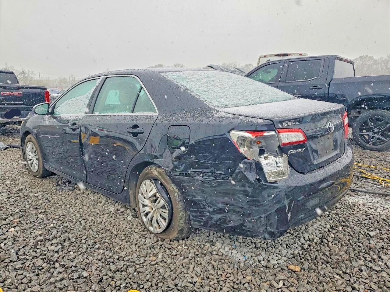 2014 TOYOTA CAMRY