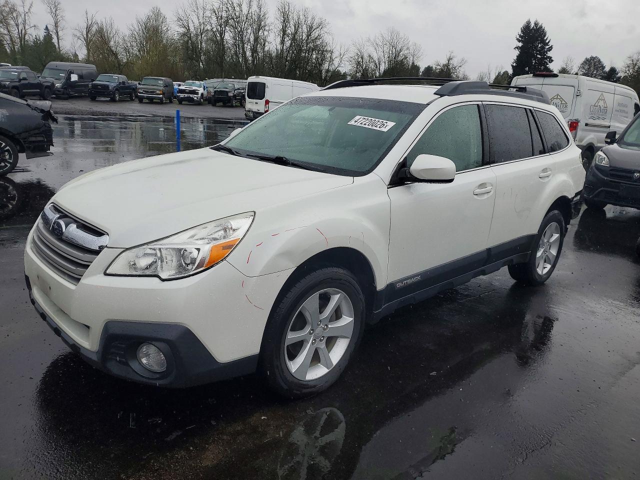 2013 SUBARU Outback