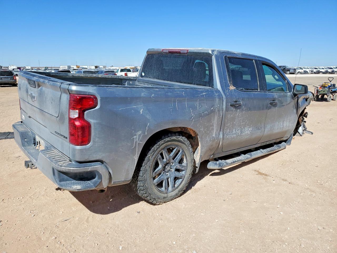 2024 CHEVROLET Silverado4