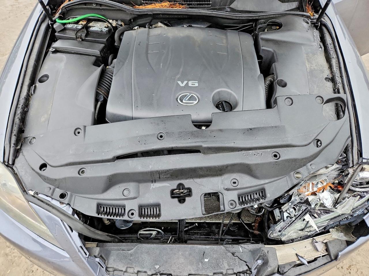 2013 LEXUS IS 250