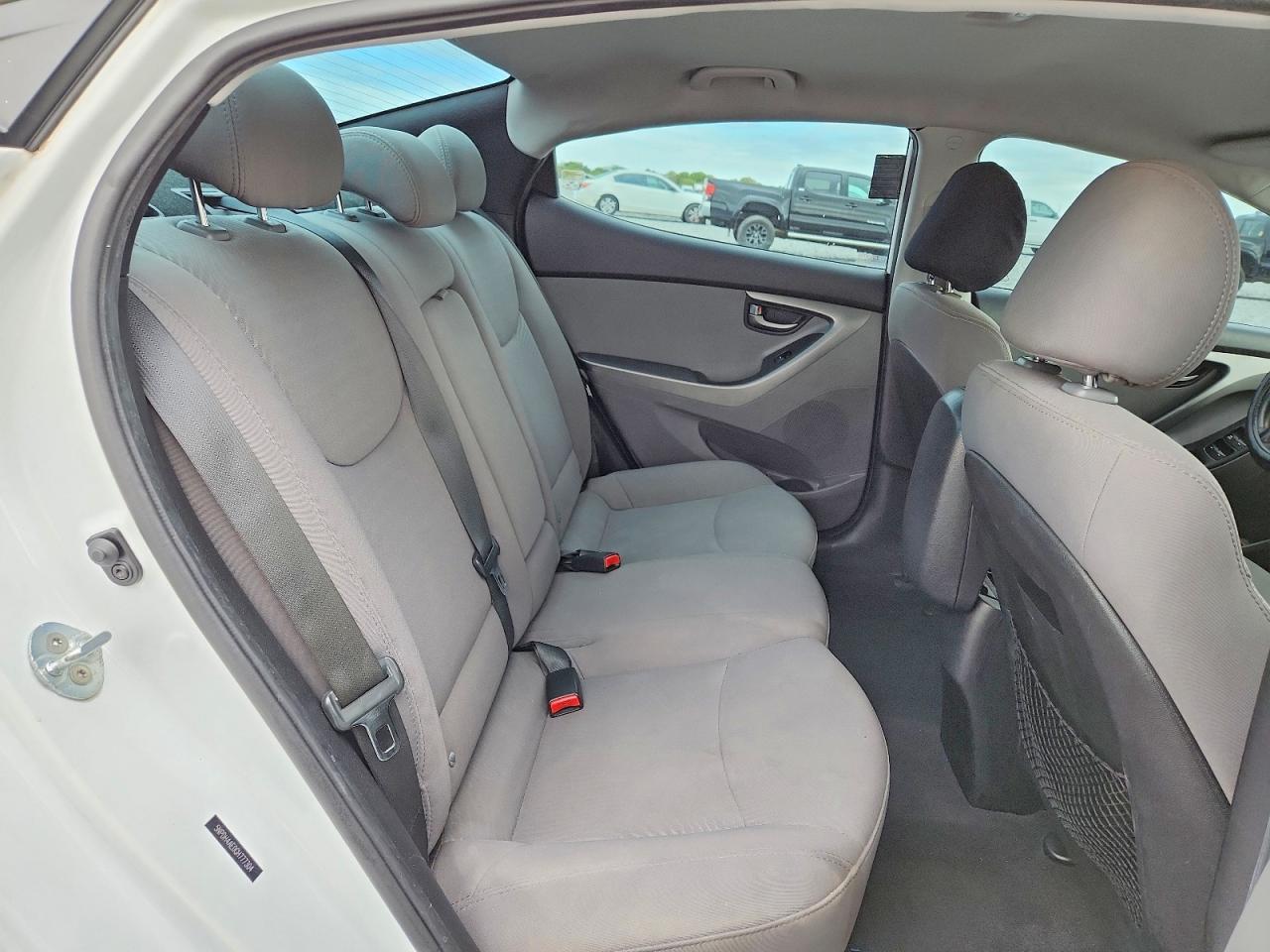 2016 HYUNDAI ELANTRA