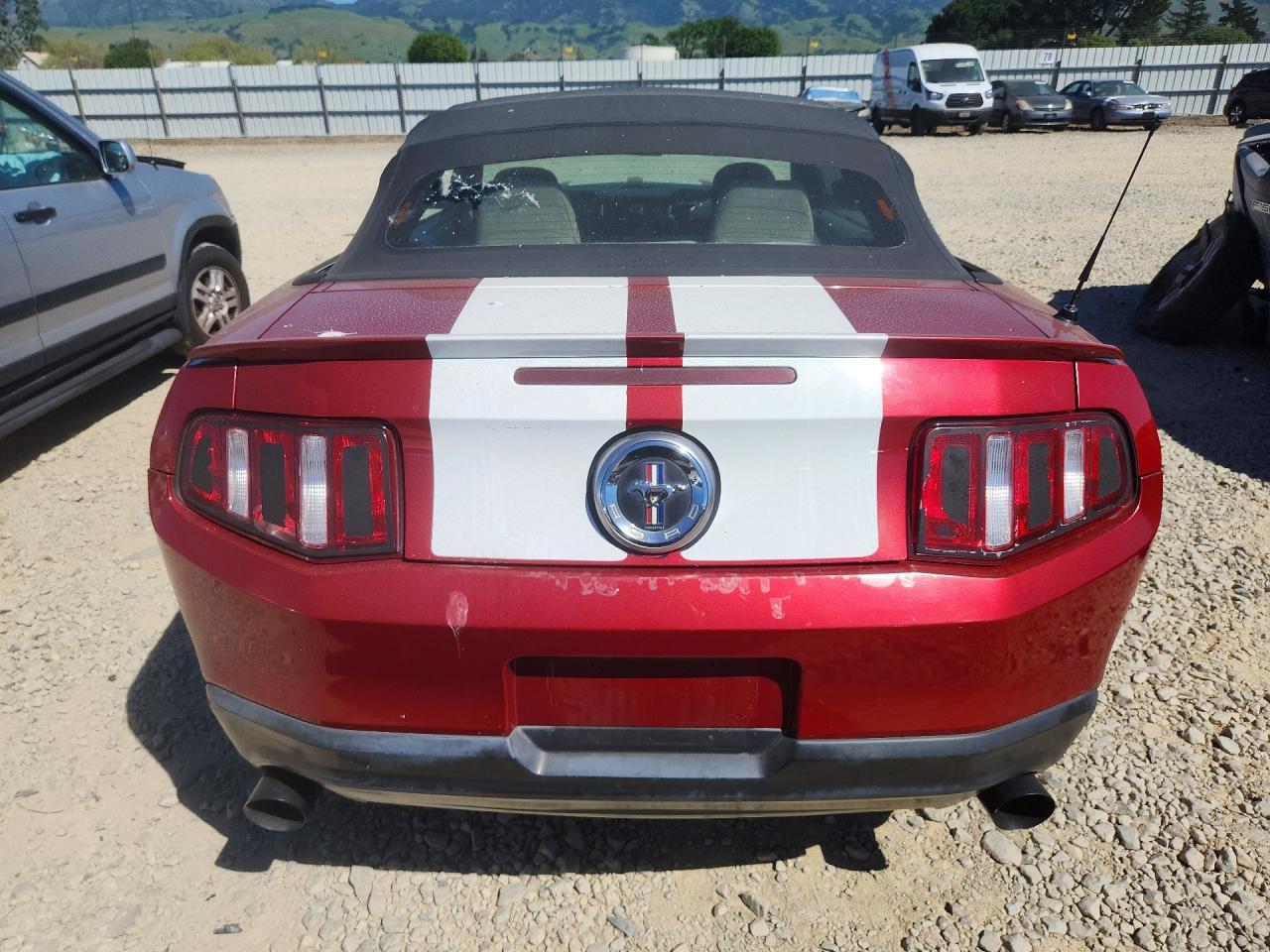 2011 FORD MUSTANG