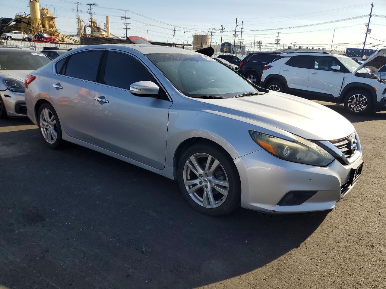 2016 NISSAN ALTIMA