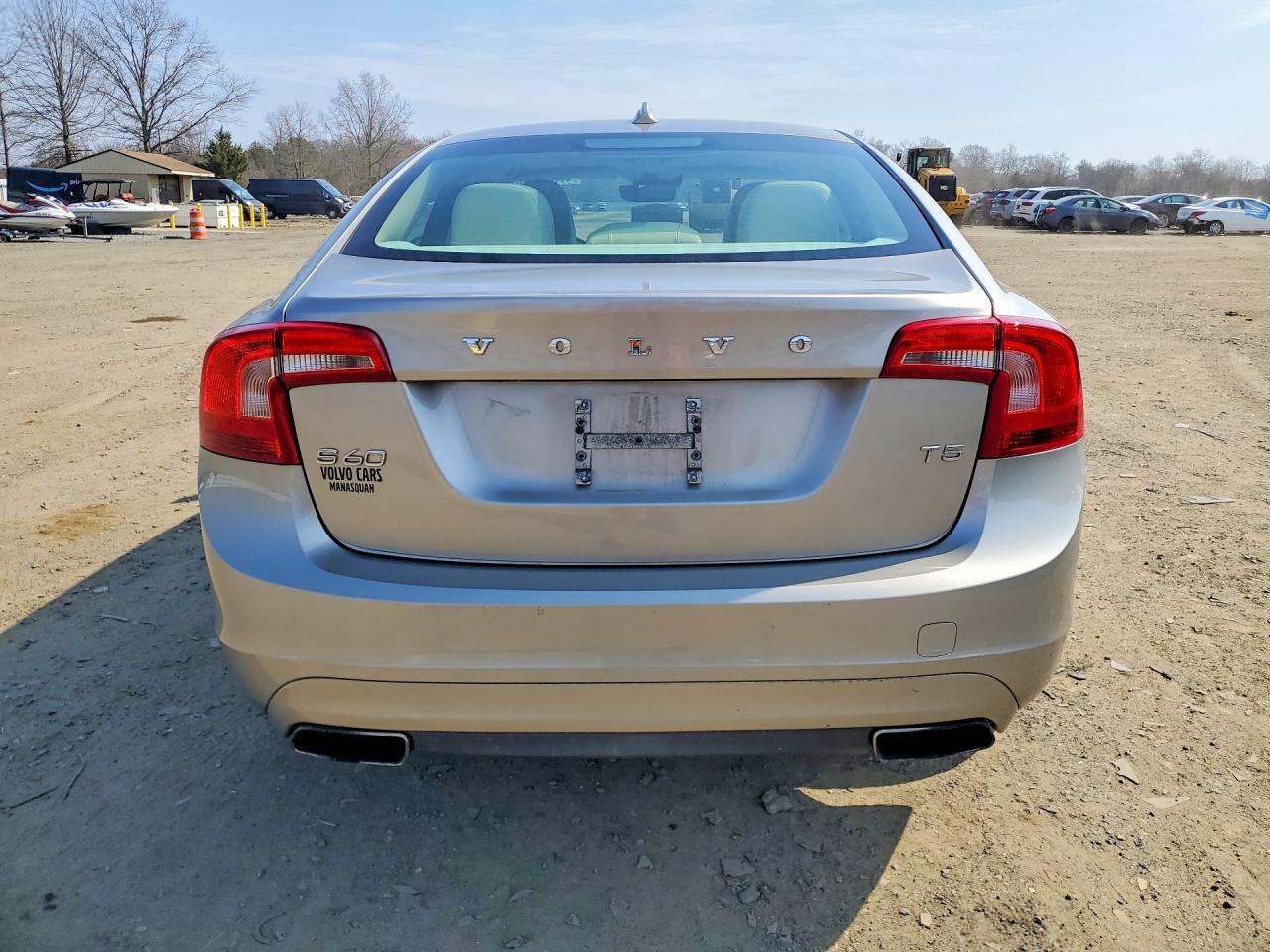 2015 VOLVO S60