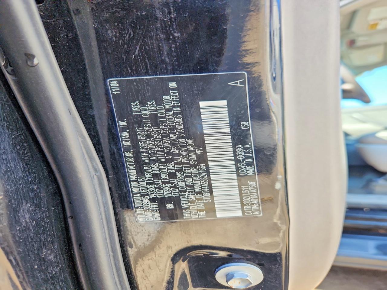 2005 TOYOTA Sequoia