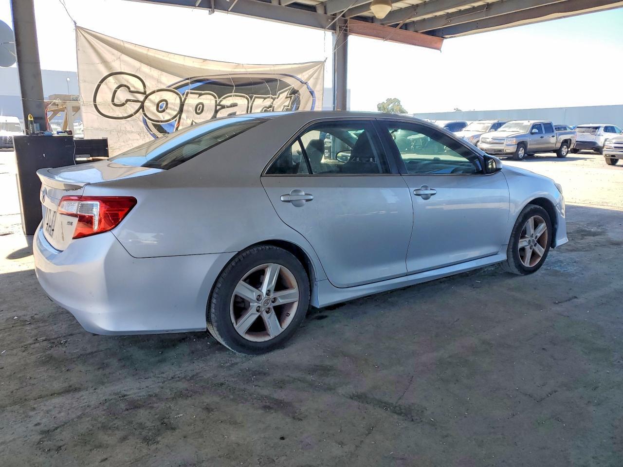 2014 TOYOTA CAMRY
