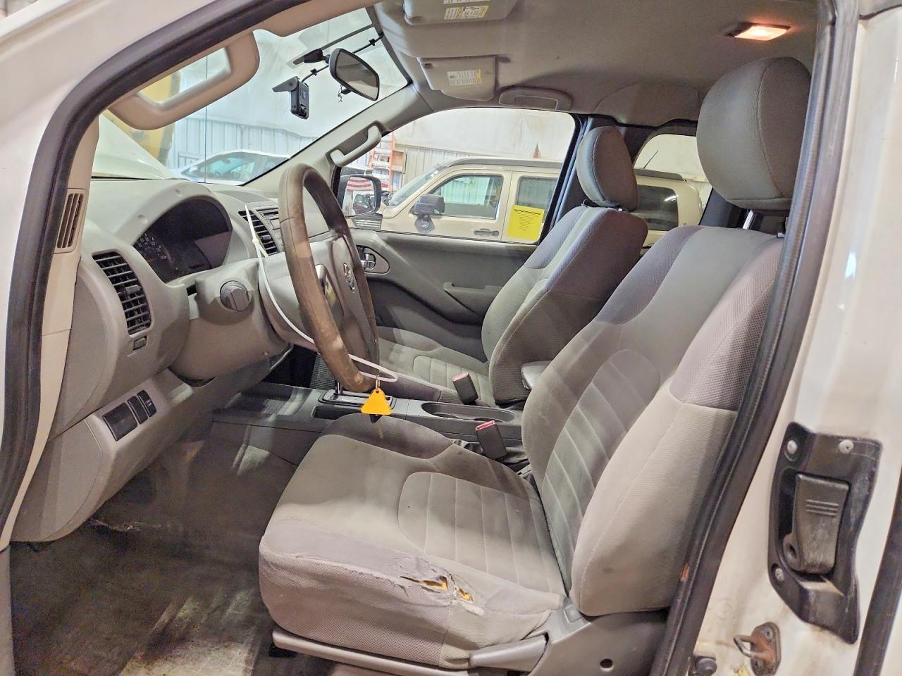 2012 NISSAN Frontier