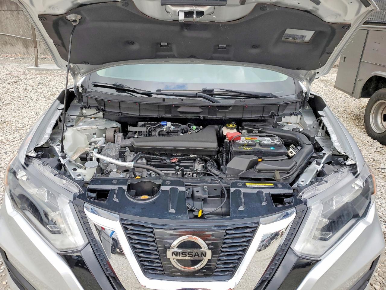 2017 NISSAN ROGUE