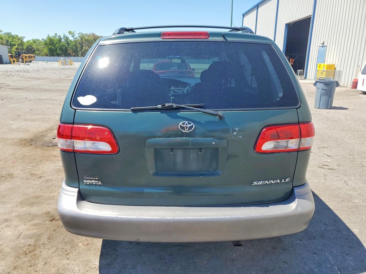 2001 TOYOTA SIENNA