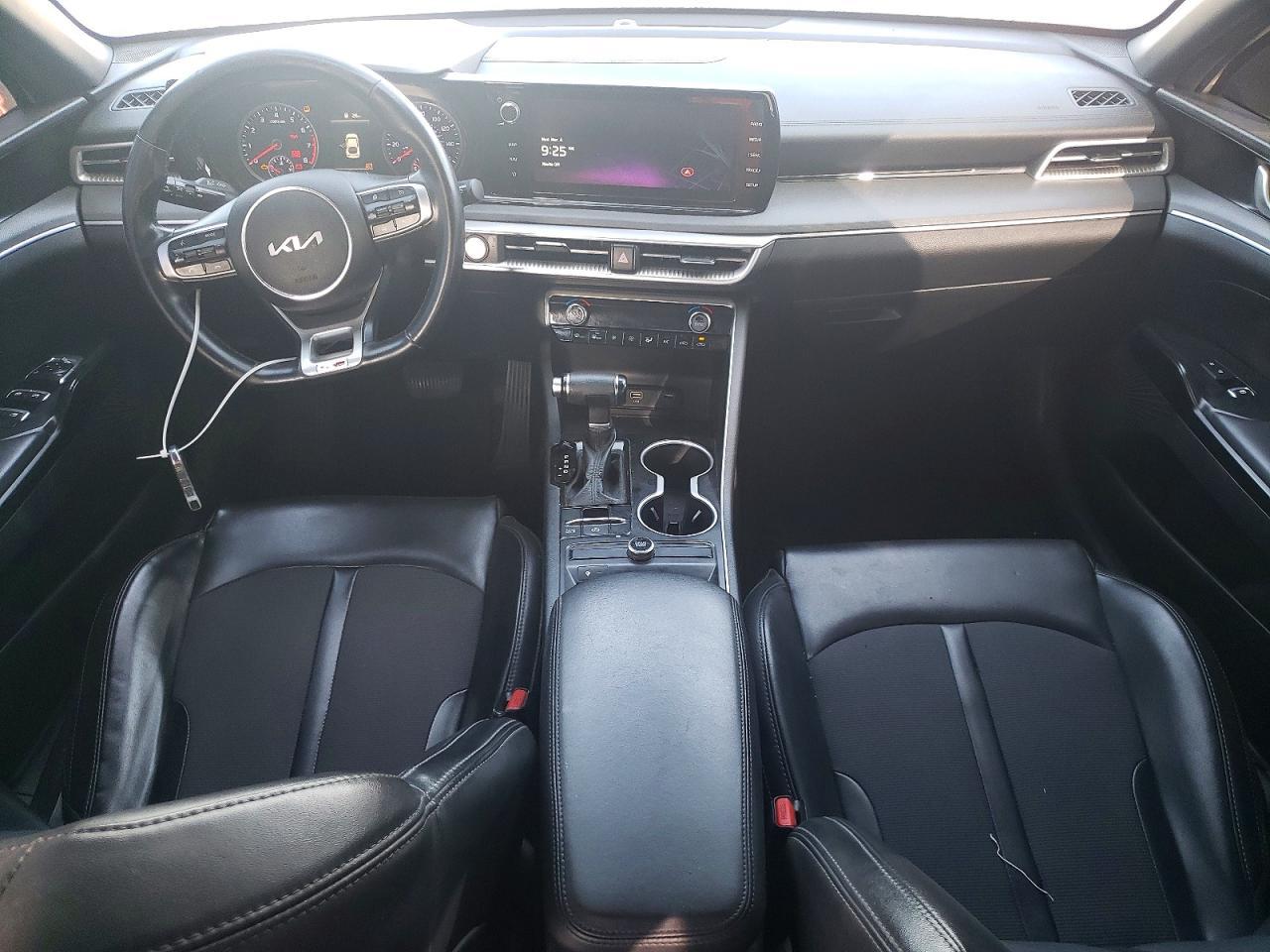 2022 KIA K5