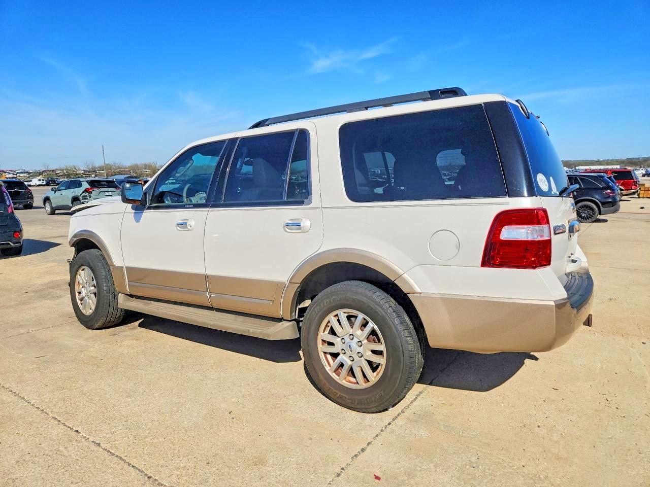 2013 FORD Expedition