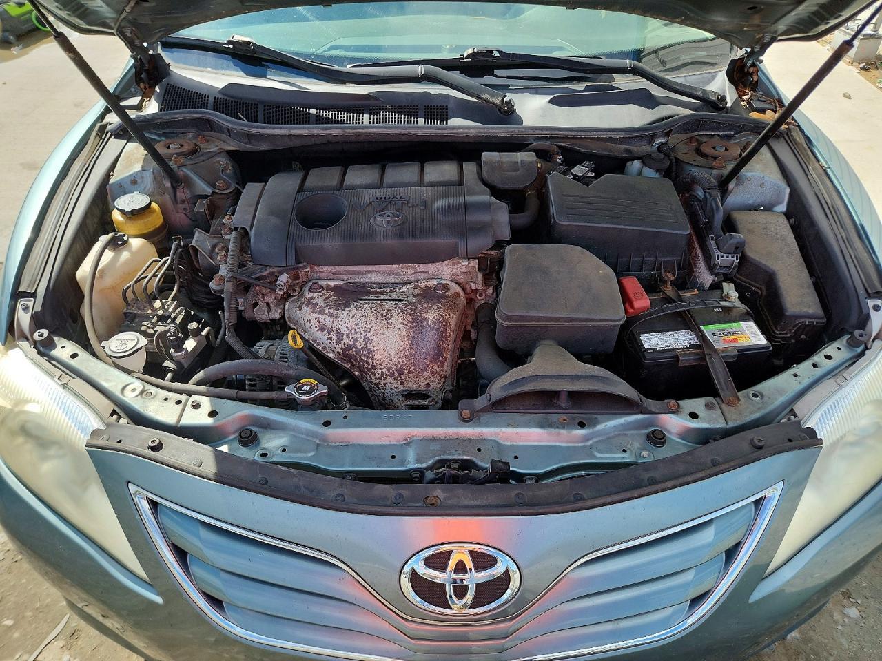 2011 TOYOTA CAMRY