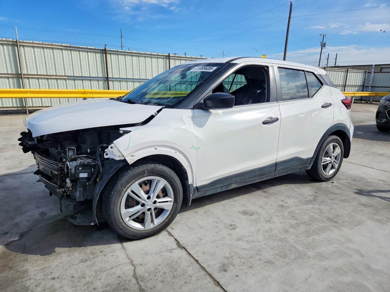 2021 NISSAN KICKS