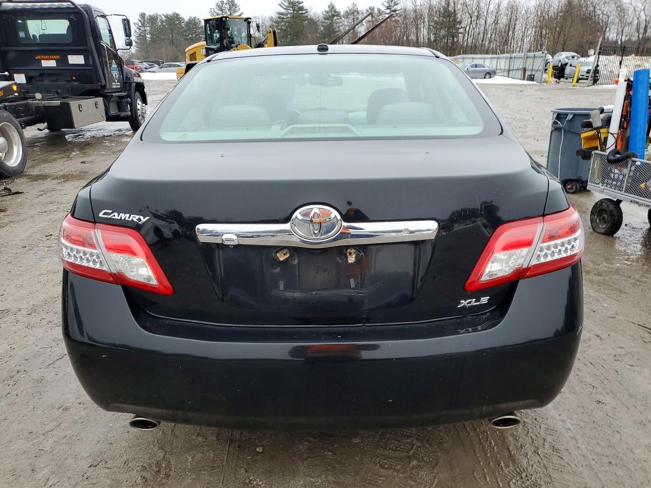 2010 TOYOTA CAMRY