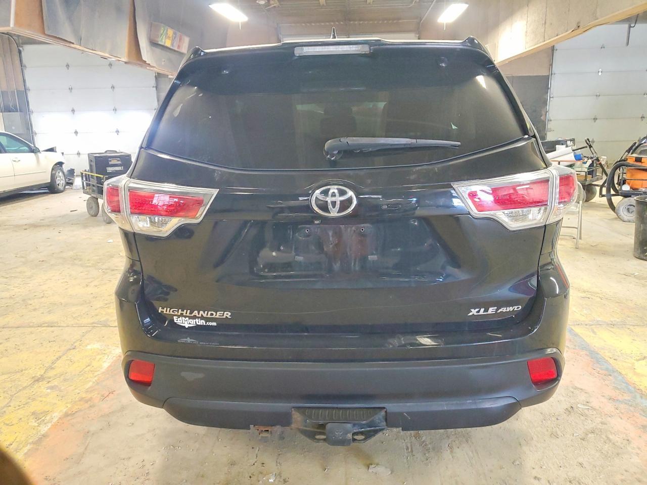 2015 TOYOTA HIGHLANDER