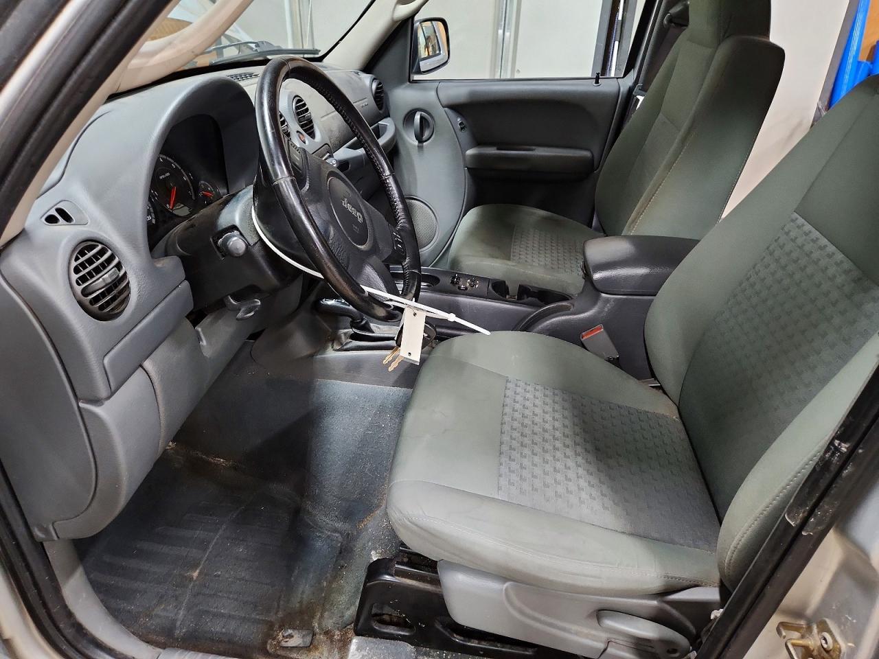 2007 JEEP Liberty