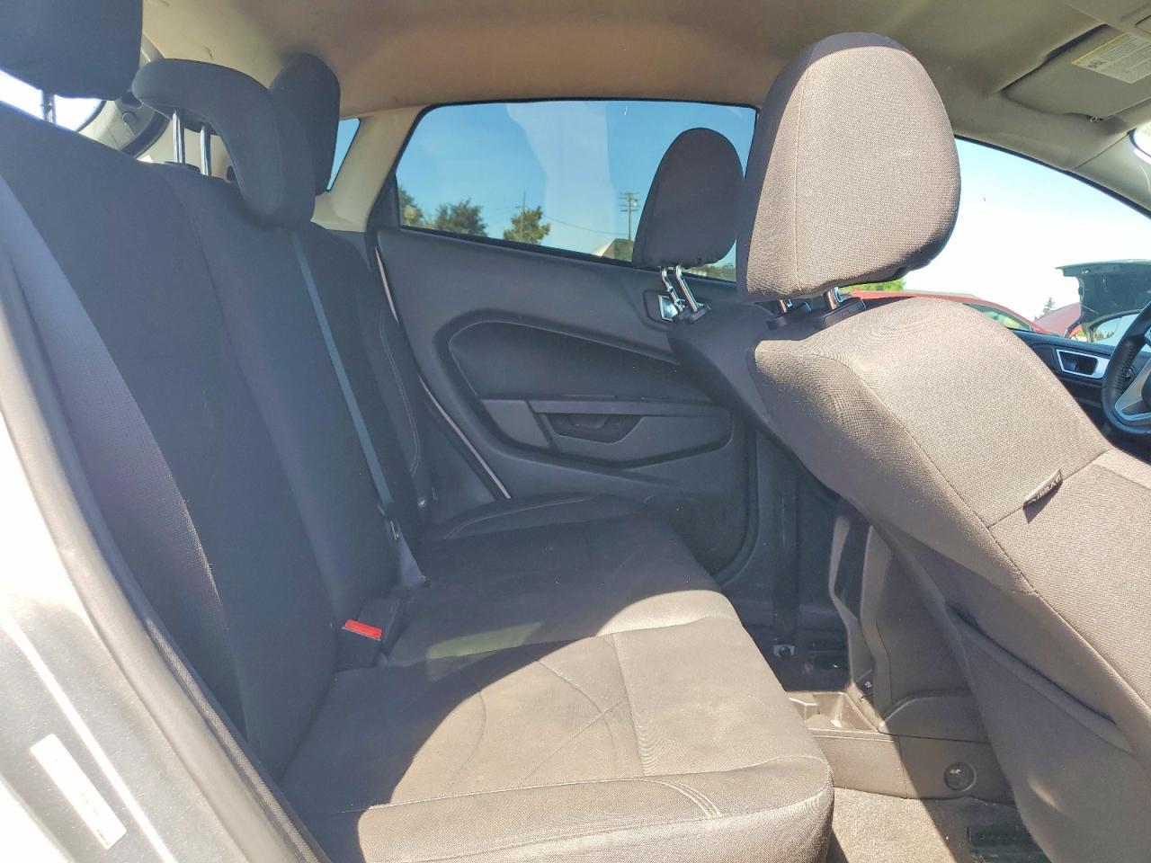2015 FORD Fiesta