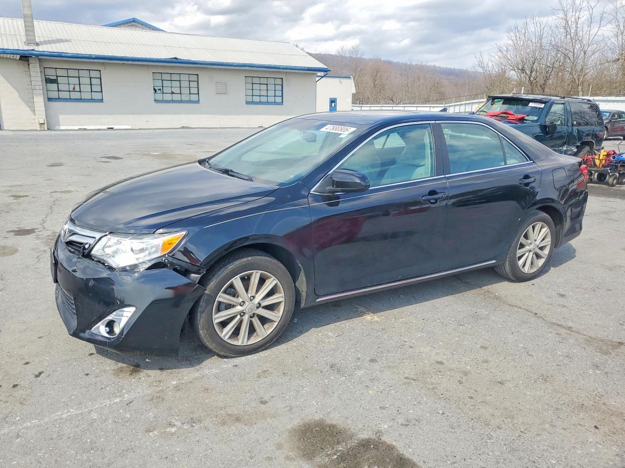 2013 TOYOTA CAMRY