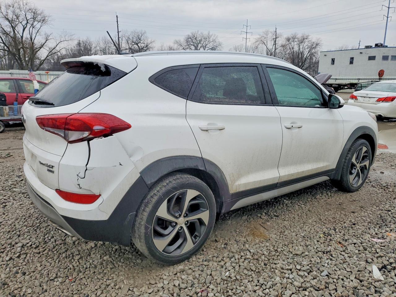 2017 HYUNDAI TUCSON