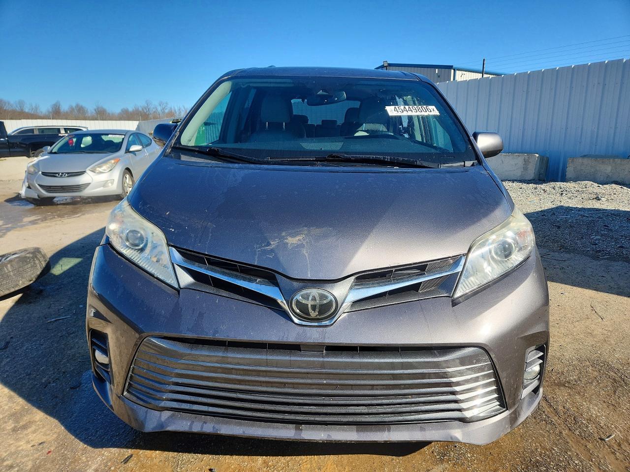 2018 TOYOTA SIENNA