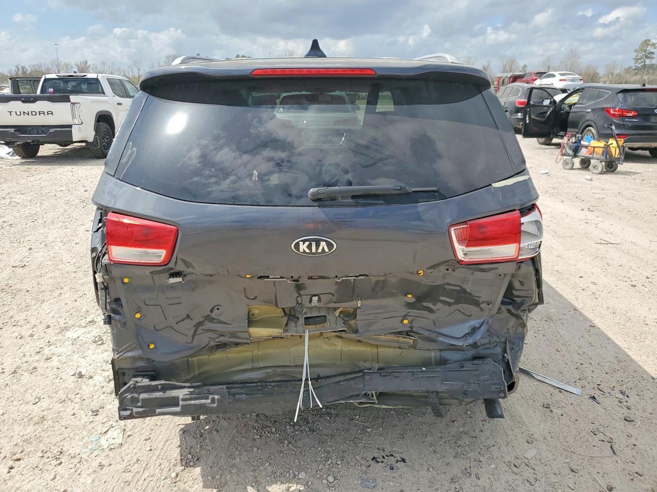 2016 KIA SEDONA