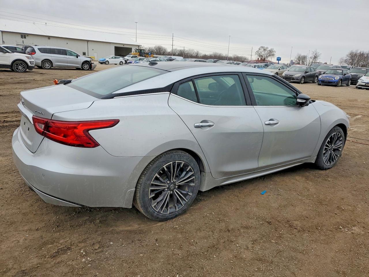 2017 NISSAN Maxima