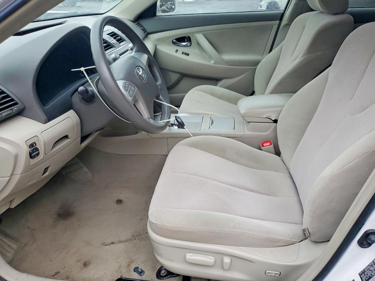 2011 TOYOTA CAMRY