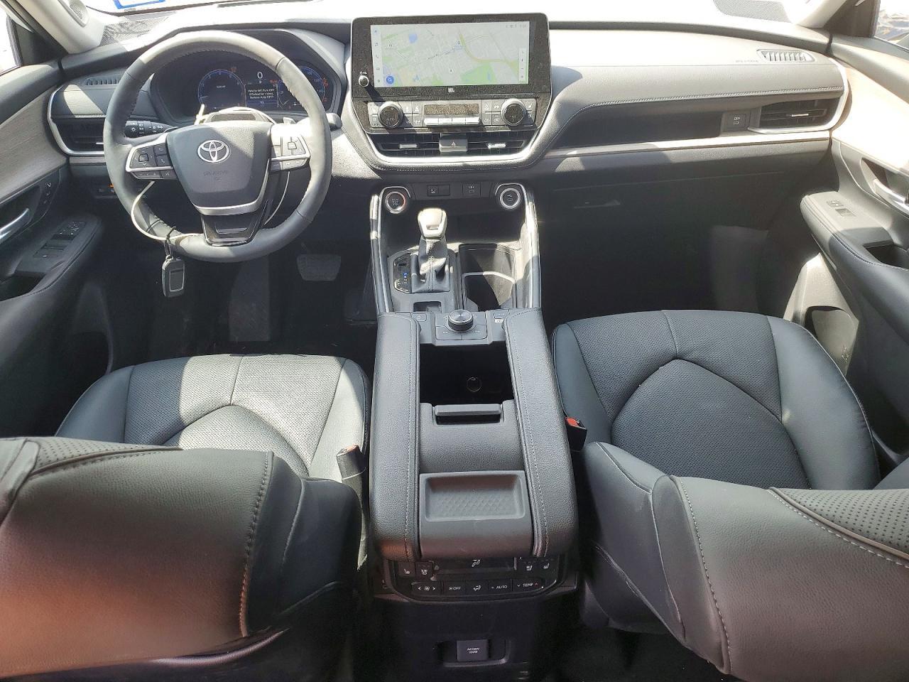 2025 TOYOTA HIGHLANDER