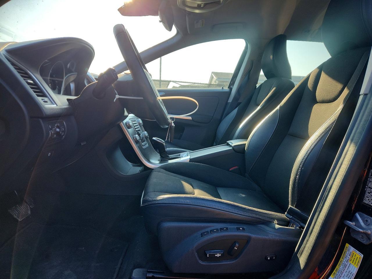 2016 VOLVO XC60