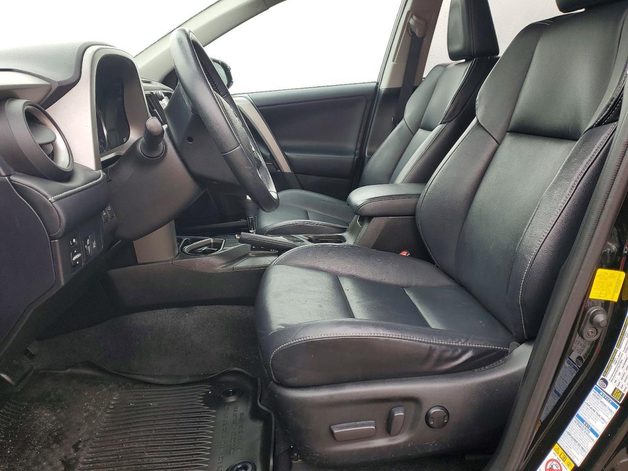 2016 TOYOTA RAV4