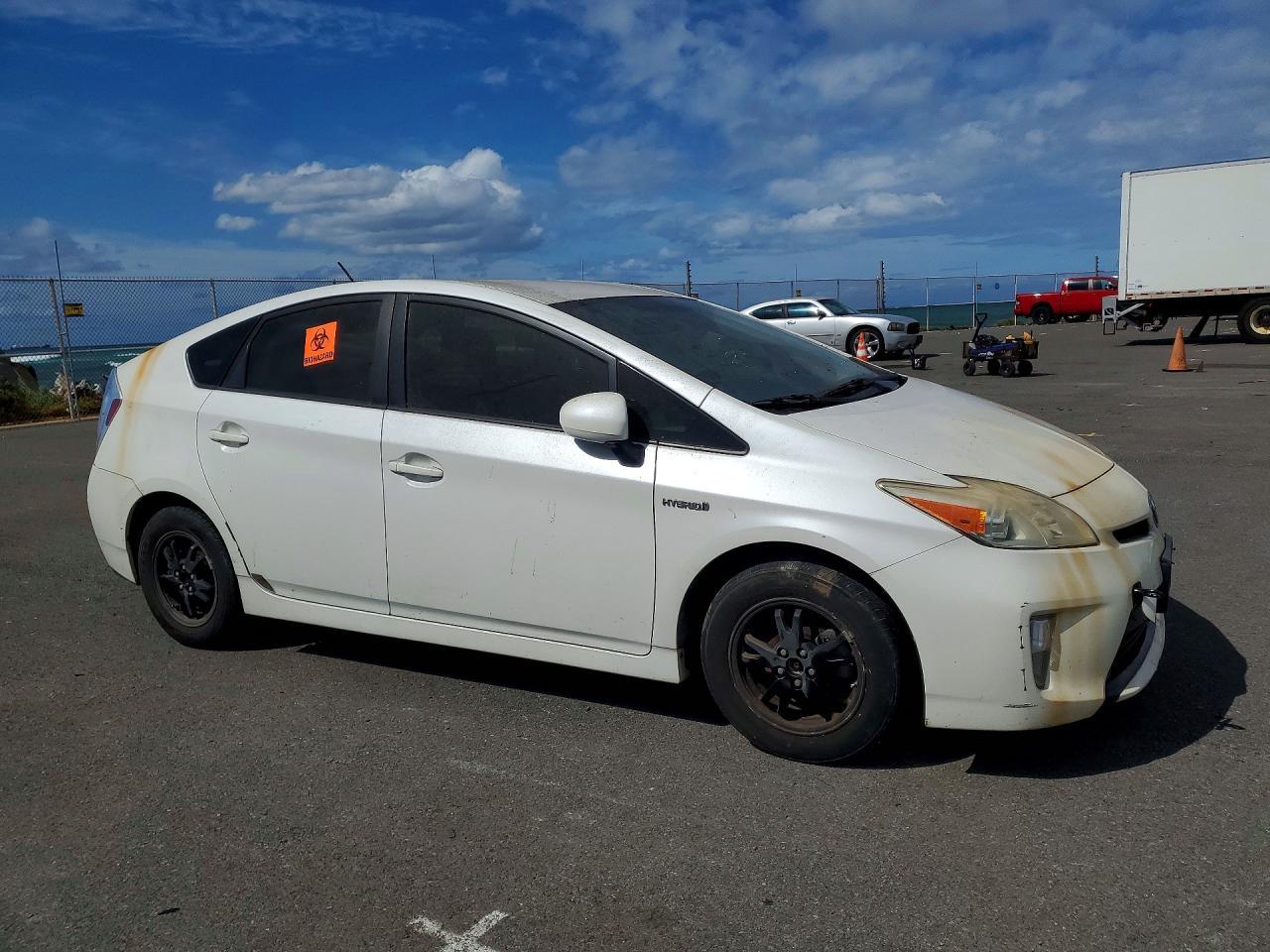 2014 TOYOTA PRIUS