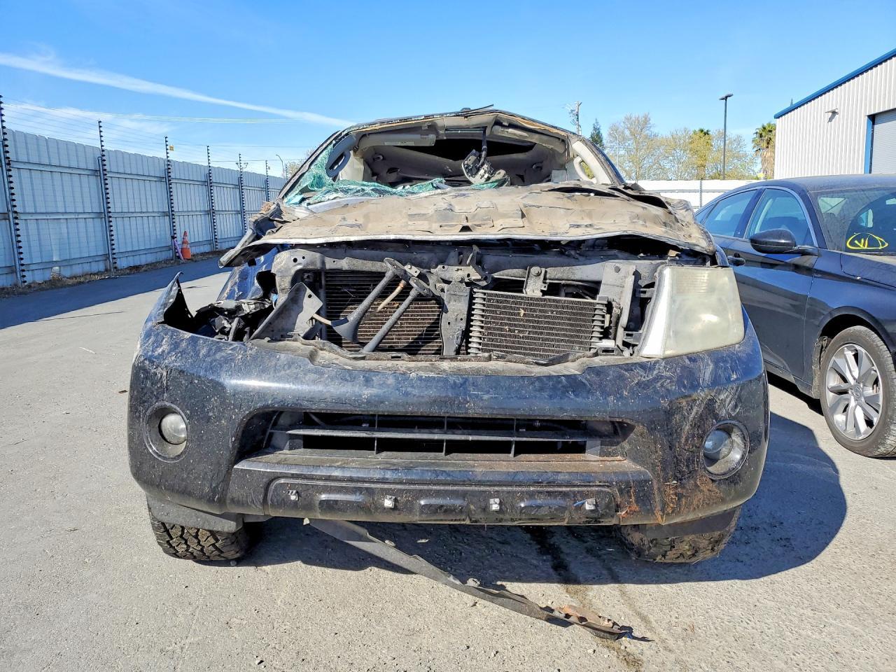 2012 NISSAN PATHFINDER