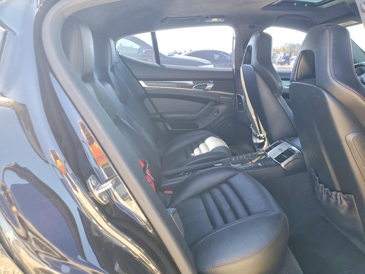 2014 PORSCHE Panamera