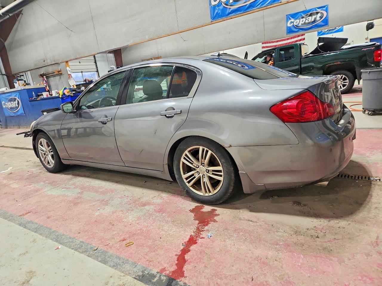 2011 INFINITI G37