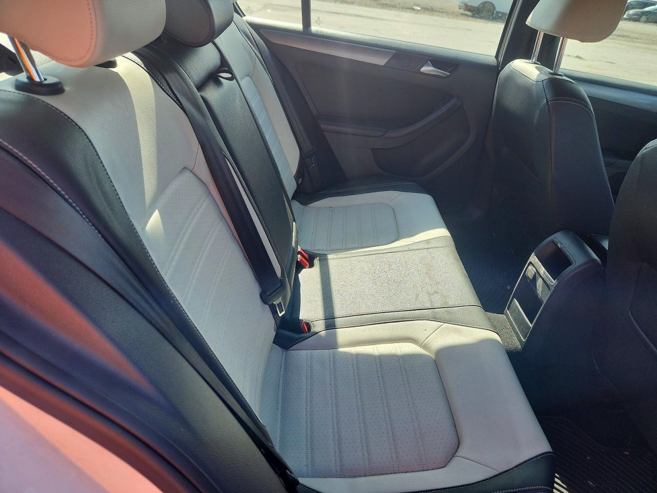 2016 VOLKSWAGEN JETTA