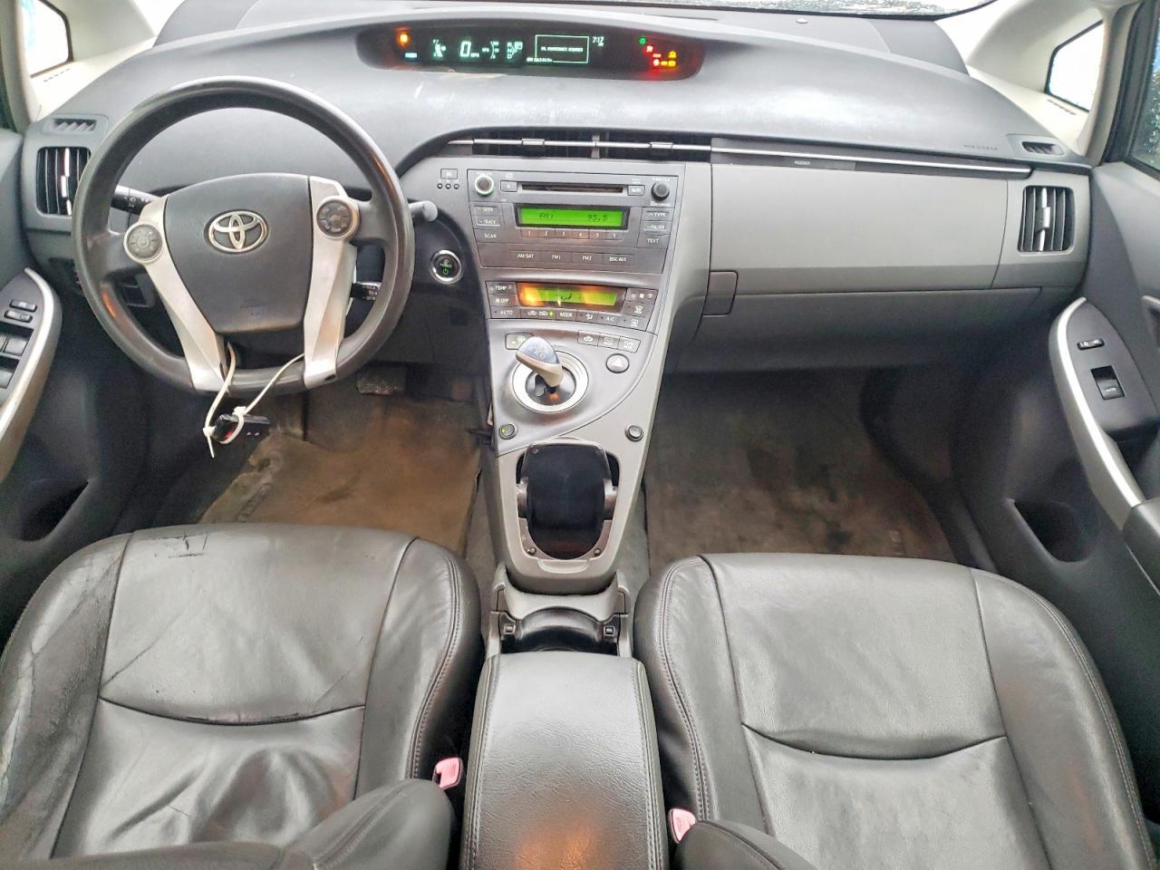 2011 TOYOTA PRIUS
