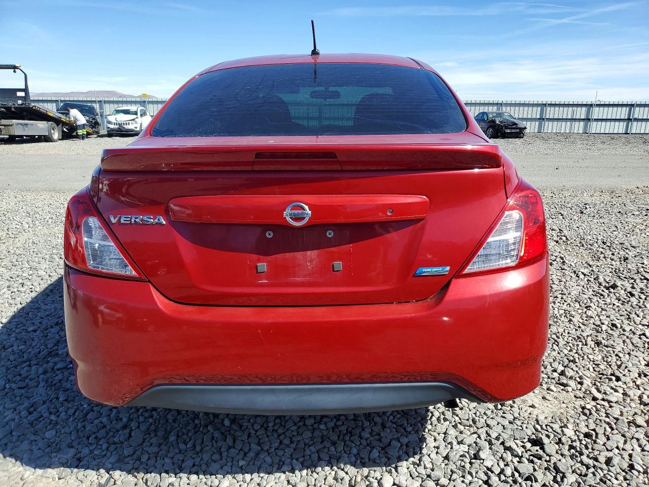 2015 NISSAN VERSA