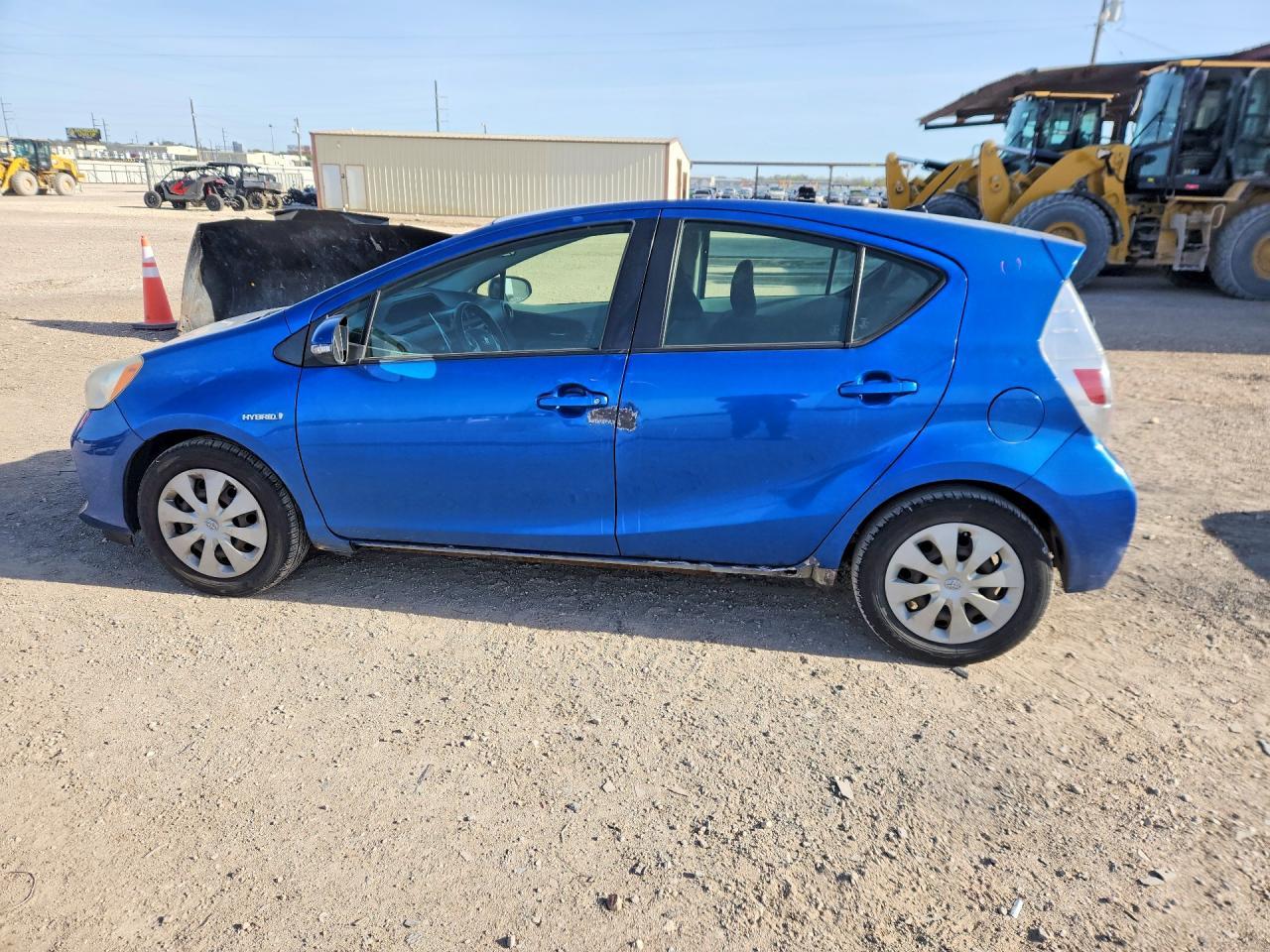 2013 TOYOTA Prius c
