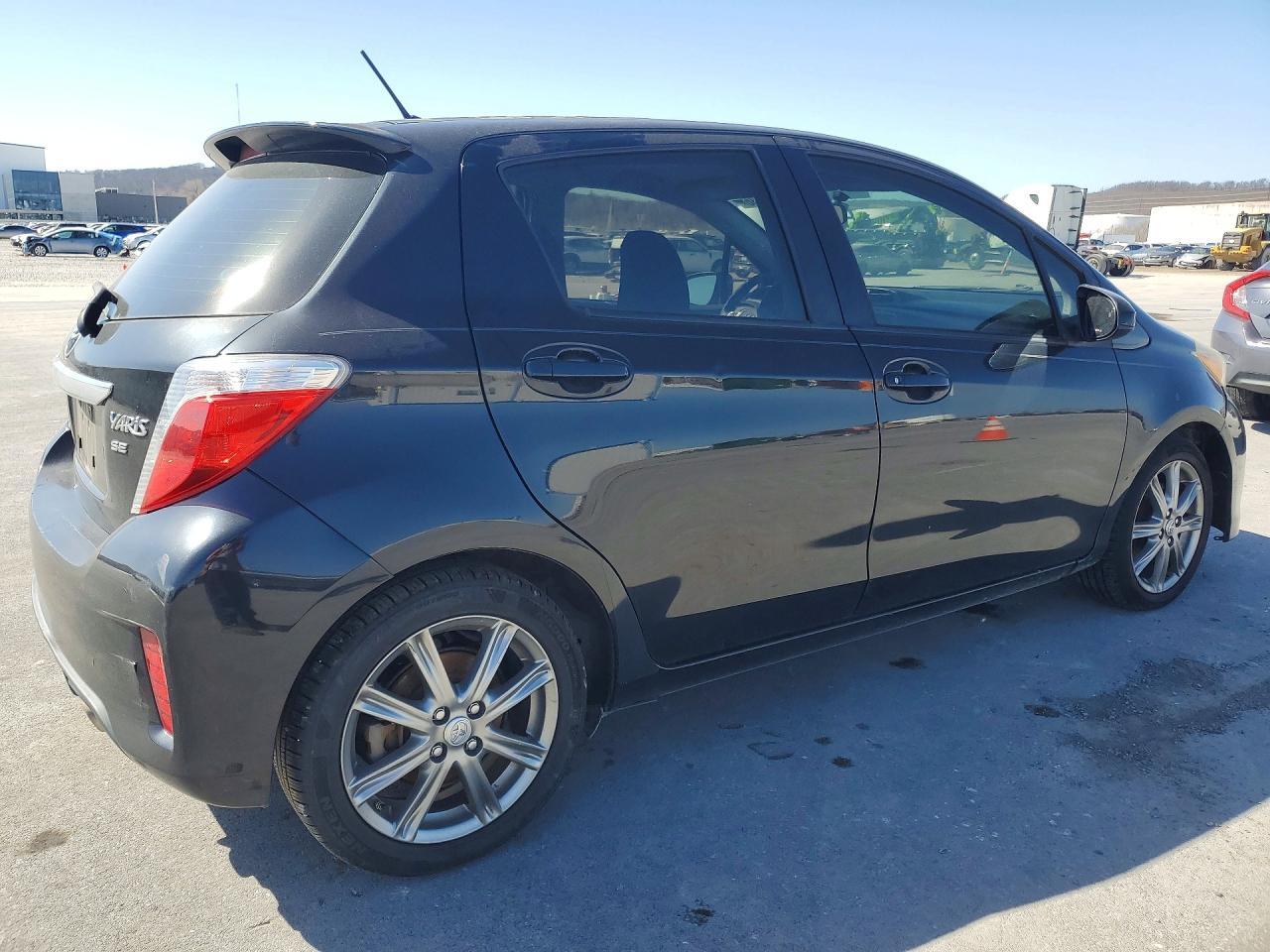 2012 TOYOTA YARIS