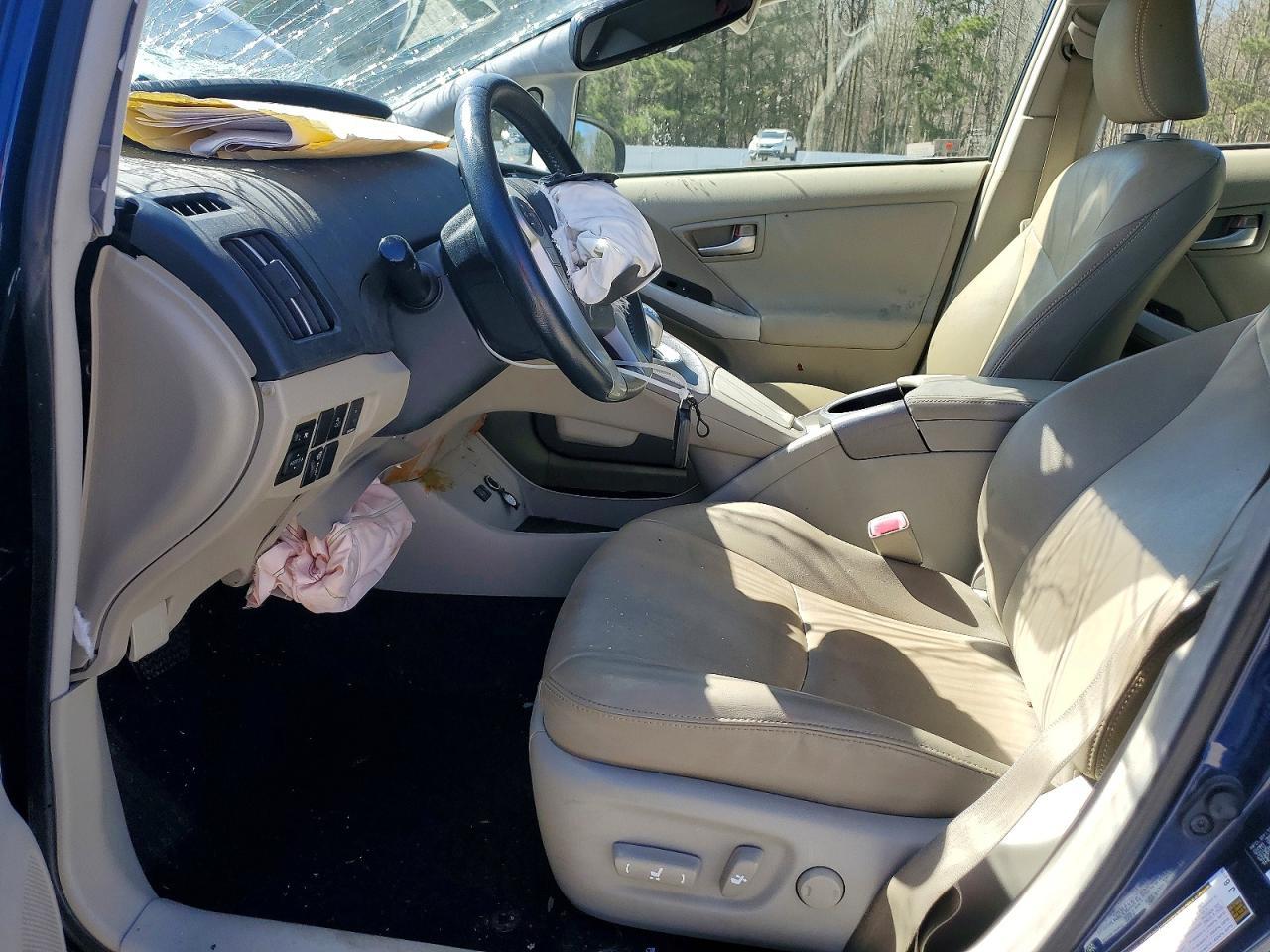 2013 TOYOTA PRIUS