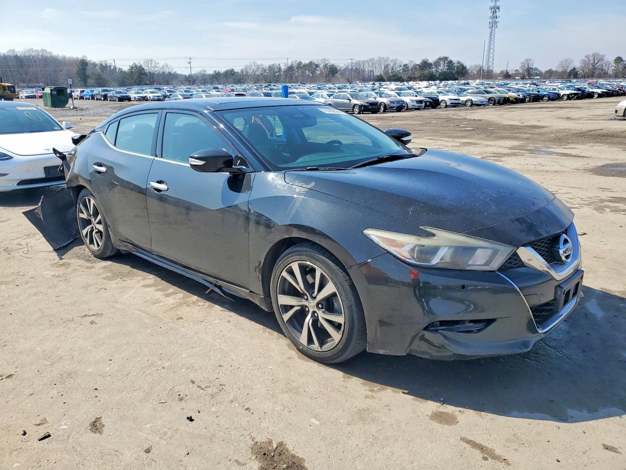 2017 NISSAN Maxima