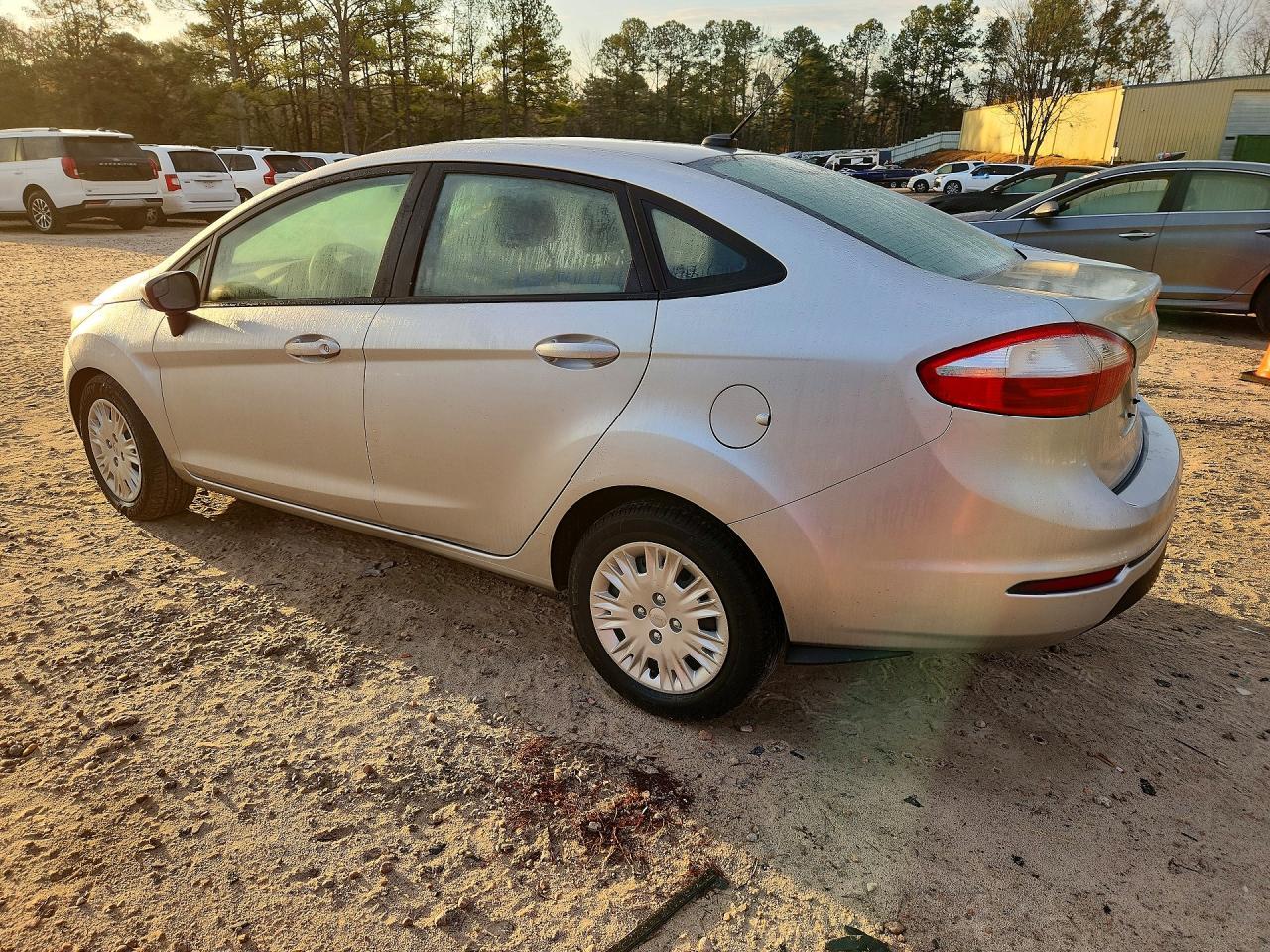 2016 FORD Fiesta