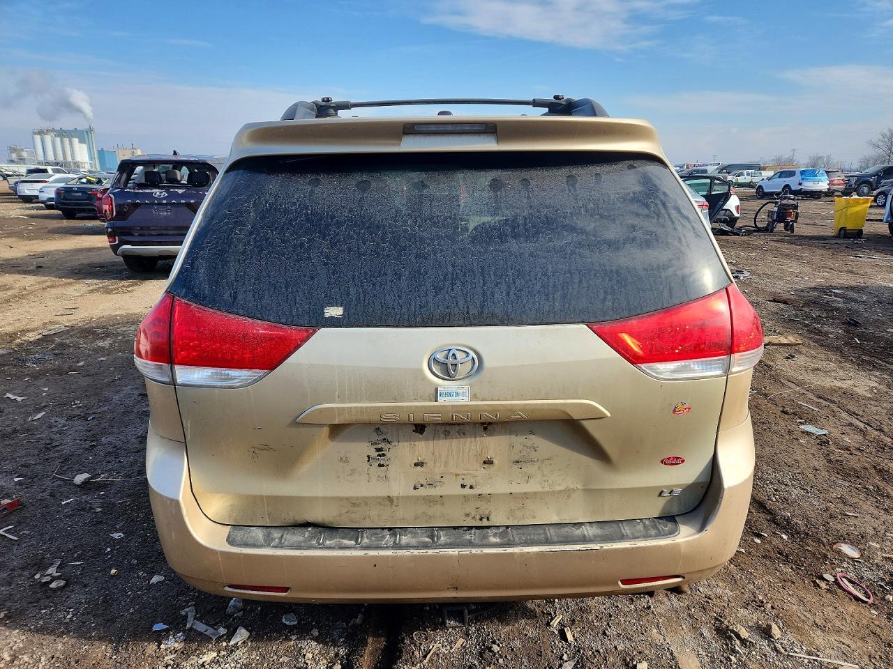 2014 TOYOTA SIENNA