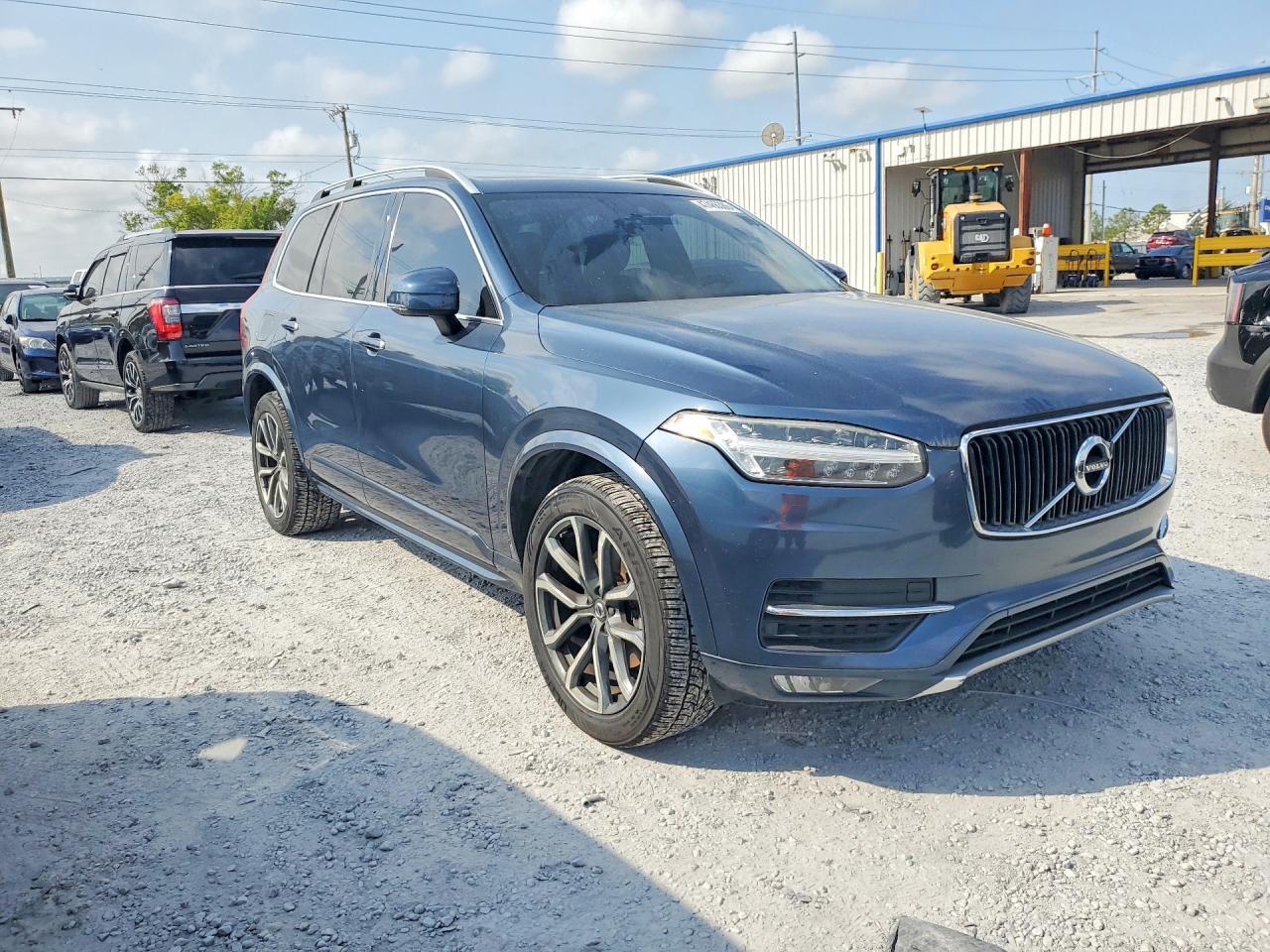 2019 VOLVO XC90