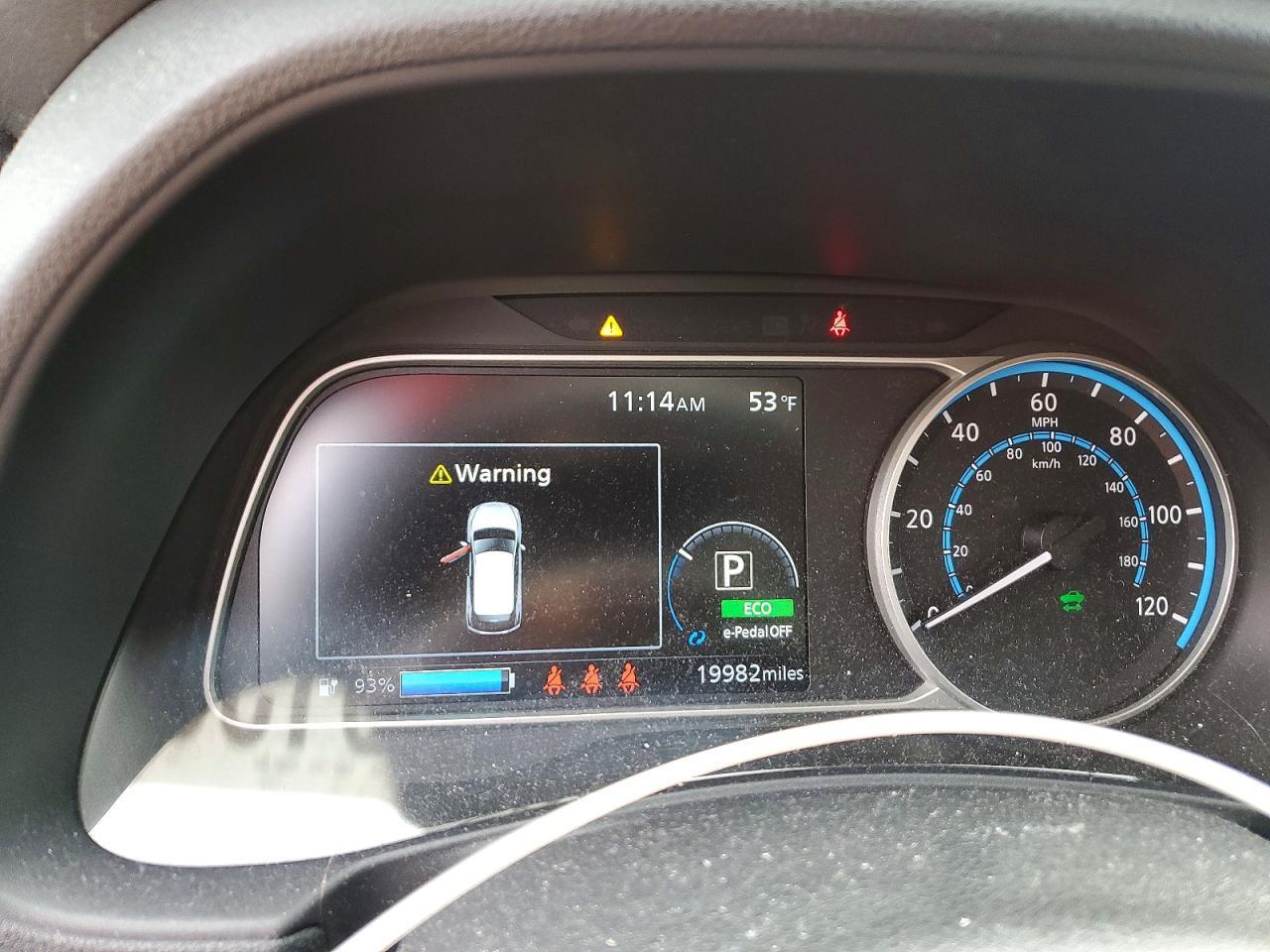 2022 NISSAN LEAF