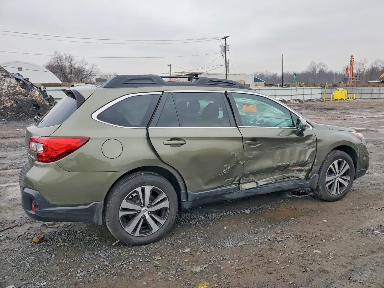 2018 SUBARU Outback