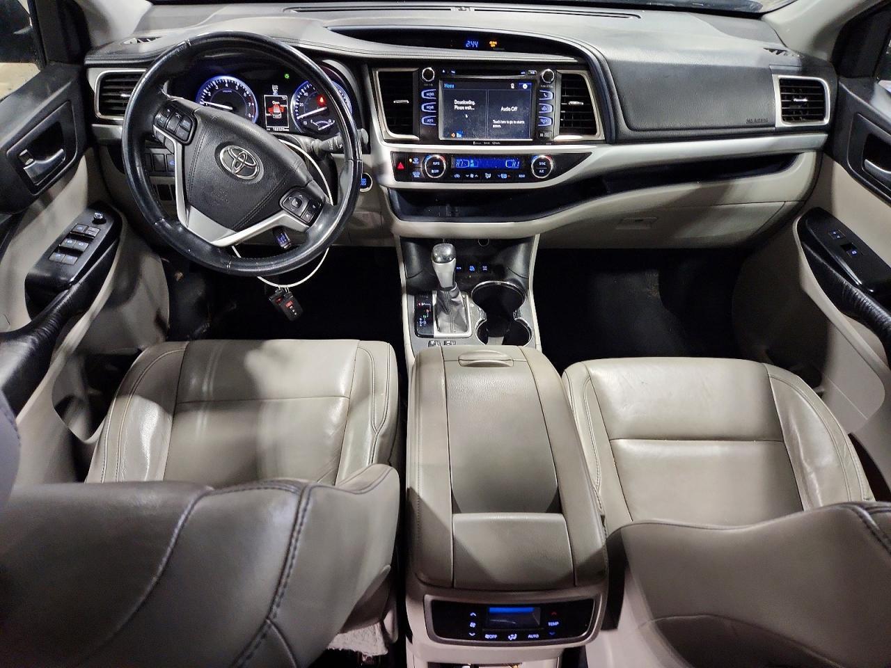 2016 TOYOTA HIGHLANDER