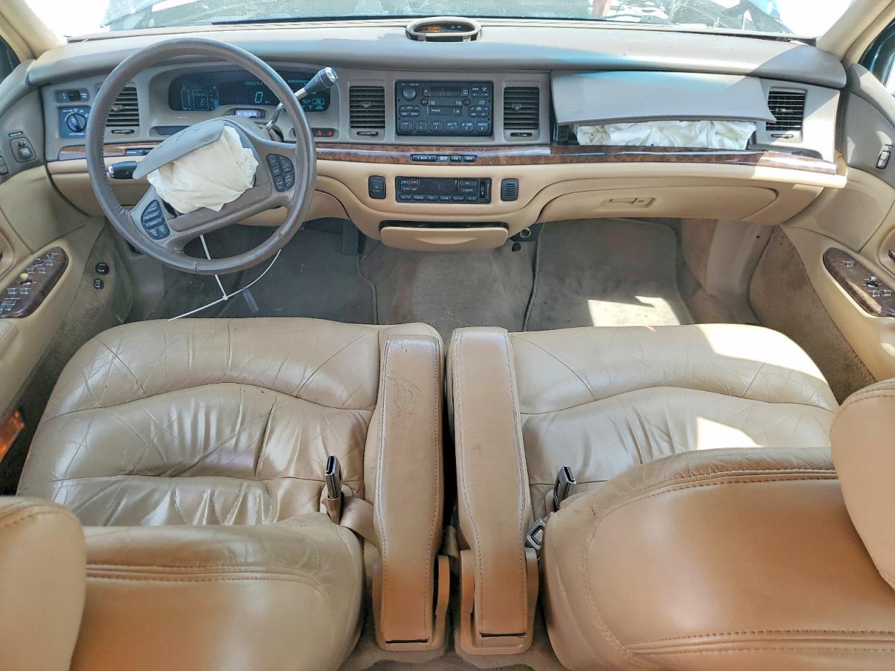 1997 LINCOLN Town Car